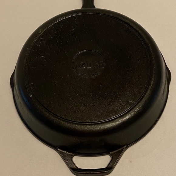 lodge Kitchen Lodge 8sk Cast Iron Skillet Will Need Lodge Rust